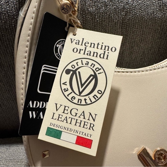 Sold - Picture 2 of 6